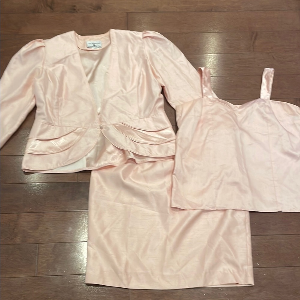 Elegant Peach Three Piece Suit Set